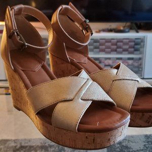 Crown Vintage  CHALINA WEDGE Sandal Gold brown